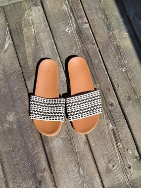 Billabobong Black & White Slide Sandals for Women